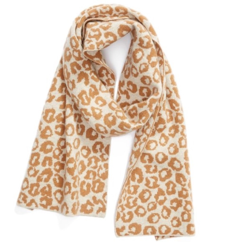 Halogen Leopard Jacquard Wool & Cashmere Scarf